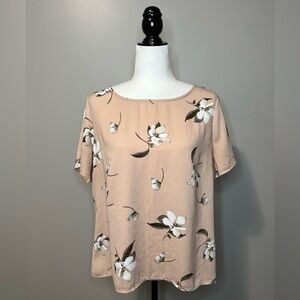 Dynamite Floral Blush Short Sleeve Blouse